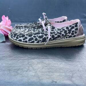 Hey Dude Wendy Girls big Kids Size 6 Leopard Print/Gold  Slip On Loafer